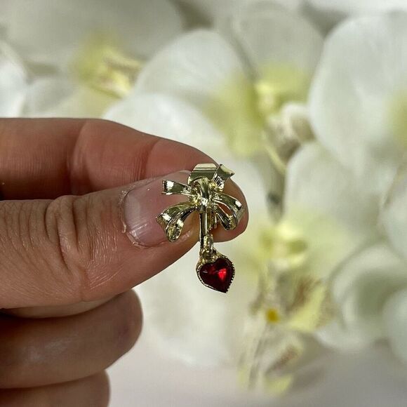 Costume Jewelry Bow Dangly Earrings Clip ons - Picture 3 of 6